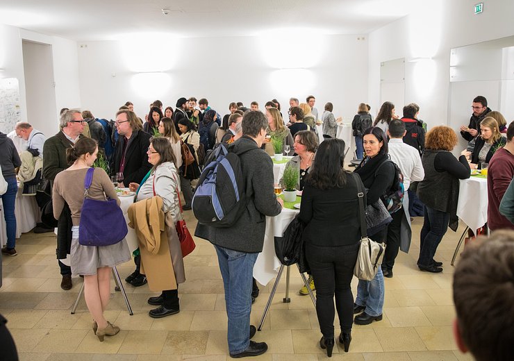 Get-together — Picture: Christian Lendl