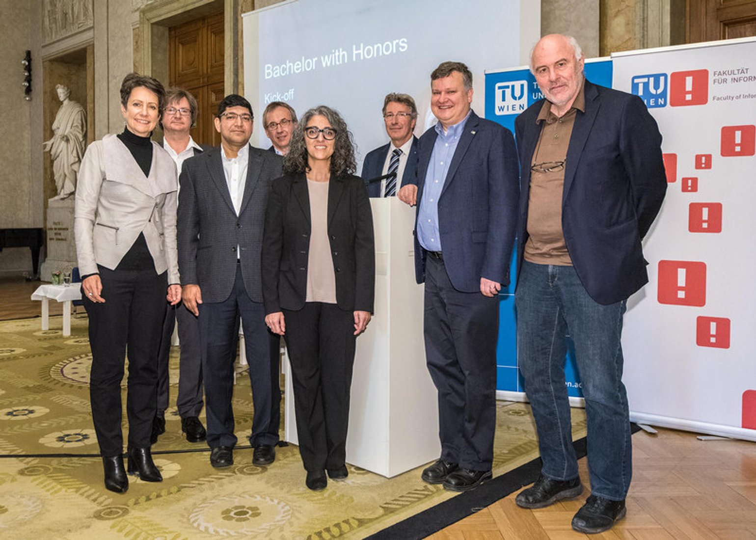 Sabine Herlitschka, Christian Huemer, Sunil Prabhakar, Ulrich Schmid, Hilda Tellioglu, Kurt Matyas, Thomas Henzinger, Hannes Werthner (v.l.n.r.)