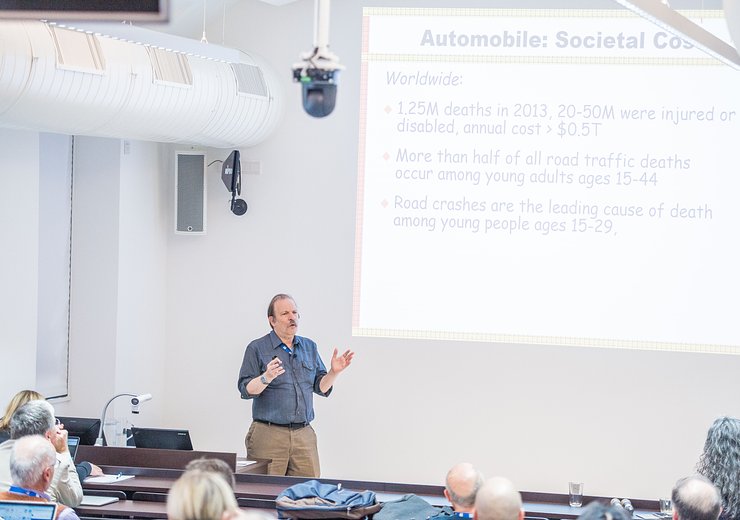 DigHum2019, Moshe Y. Vardi (Rice University) questioned “The Next Revolution of Work: Any Lessons Learned?” — Picture: Arnold Mike / TU Wien Informatics