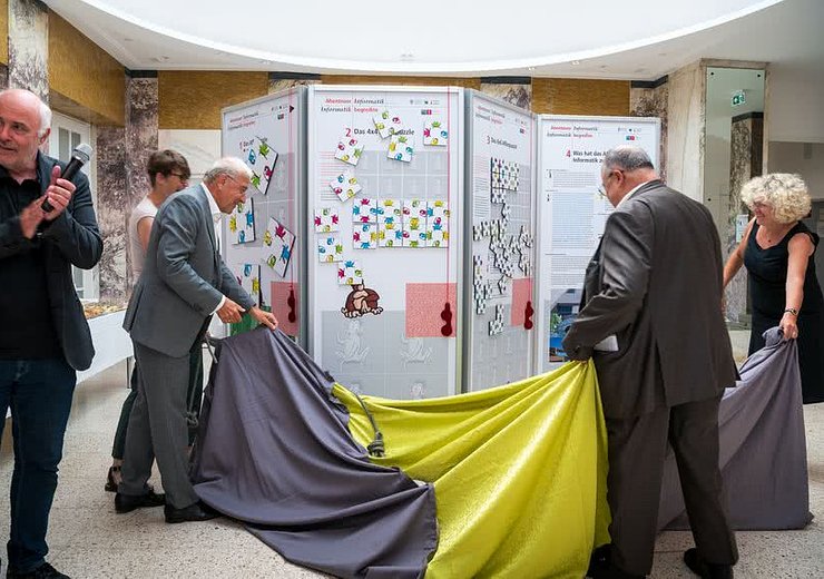 Exhibition Opening — Hannes Werthner (Dean TU Wien Informatics), Eva Czernohorszky (Vienna Business Agency), Kurt Hofstädter (Siemens), Hannes Bardach (Frequentis), Sabine Seidler (Rector TU Wien) open the exhibition Adventure Informatics. — Picture: Matthias Heisler / TU Wien