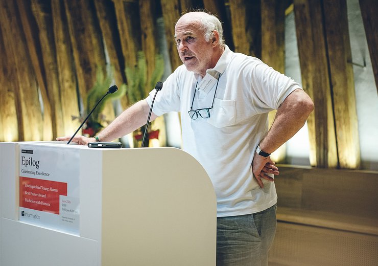 Dean Hannes Werthner gives his welcome address. — Picture: Amélie Chapalain / TU Wien Informatics