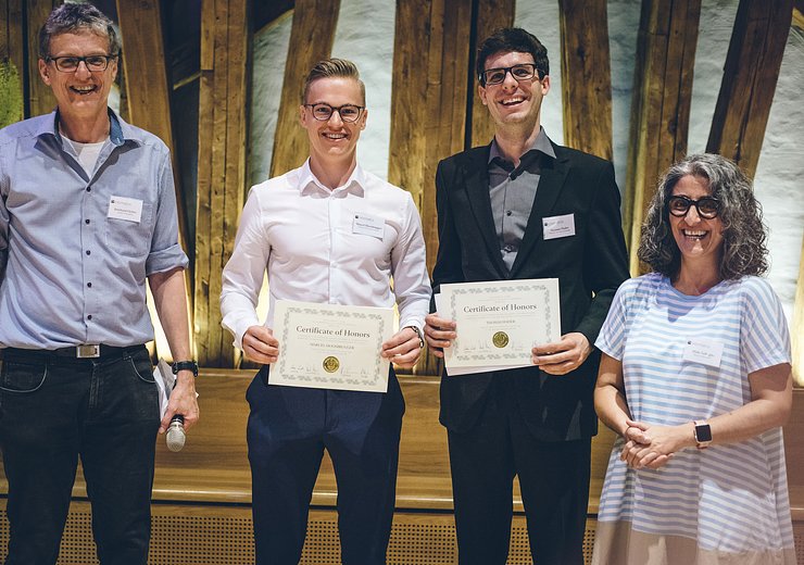 Graduates of our Excellence Program Bachelor with Honors, Marcel Moosbrugger and Thomas Hader, receive their certificates. — Picture: Amélie Chapalain / TU Wien Informatics