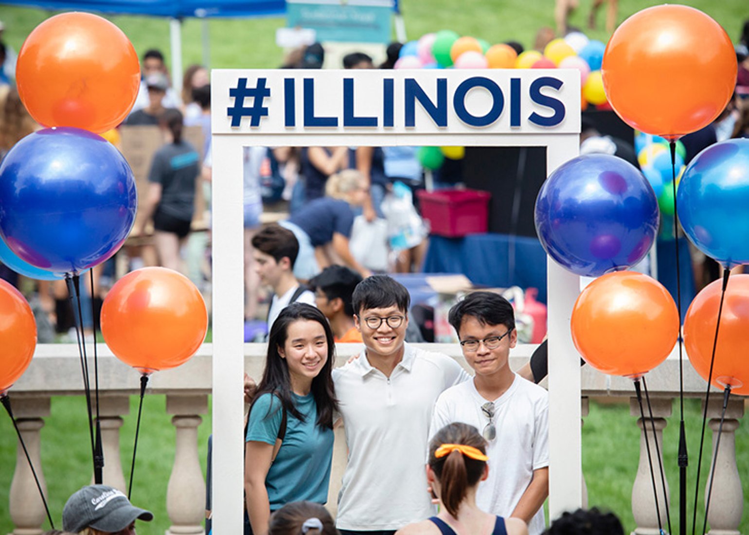 Internship Program at UIUC for Bachelor with Honors Students