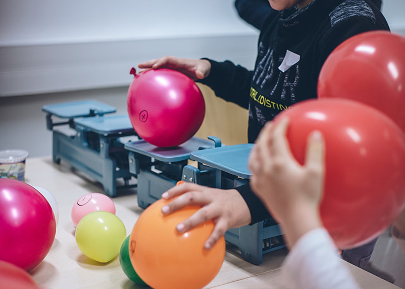 Children exploring algorithmic thinking in our Abenteuer Informatik workshops.