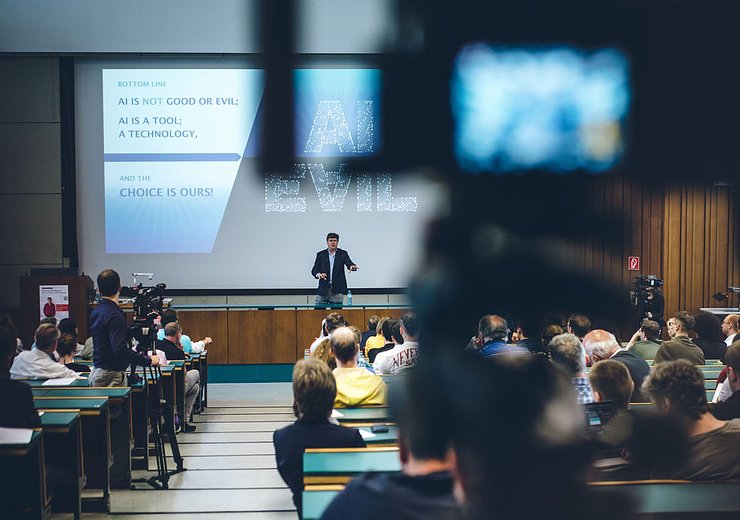 Oren Etzioni at TU Wien Informatics. — Picture: Amélie Chapalain / TU Wien Informatics
