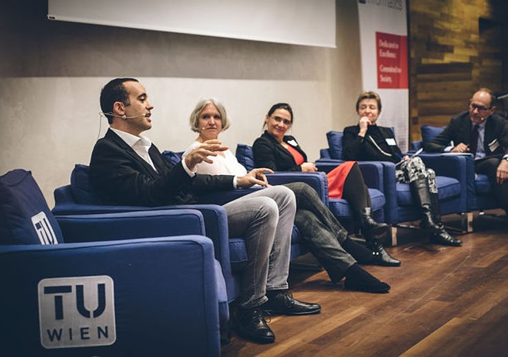L.t.r: Loukas Balafoutas, Jane Hillston, Erika Ábráham, Gerti Kappel and Gerald Groß on the podium. — Picture: Amélie Chapalain / TU Wien Informatics