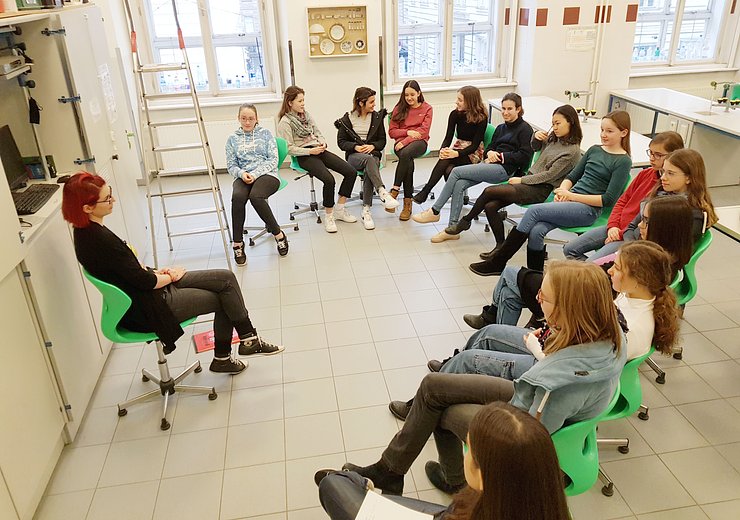 Martina Lindorfer talked about the obstacles women in Informatics have to overcome. — Picture: ADA - Algorithmen Denken Anders