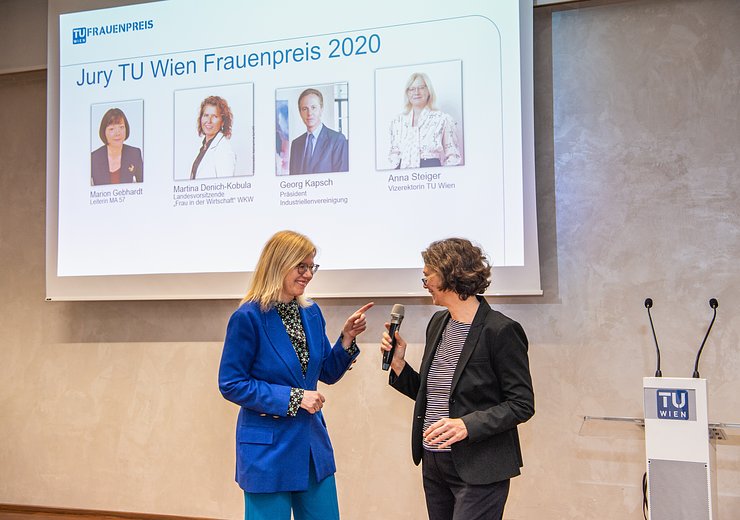 Anna Steiger, Vice Rector Human Resources and Gender, and Brigitte Ratzer, Head of the Department for Gender Competence, explained the motivation behind the TU Women’s Award. — Picture: Luiza Puiu, luizapuiu.com