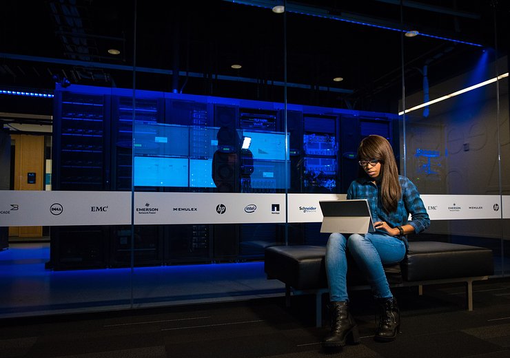 In Informatics, women remain a distinct minority from studies to professional life.
