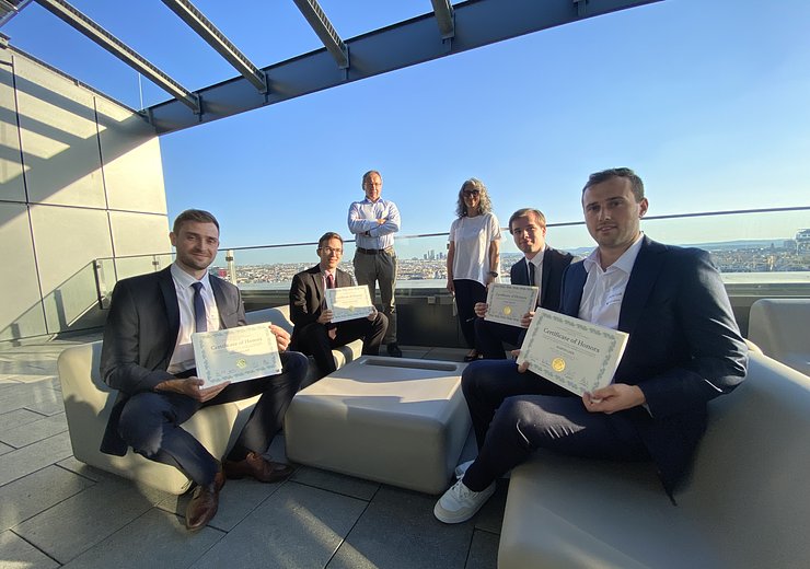 Bachelor with Honors Stefan Holzer, Markus Kirchweger, Rafael Vrecar and Martin Ledl (from left to right) with program coordinator Ulrich Schmid and Dean of Academic Affairs Hilda Tellioglu (back).