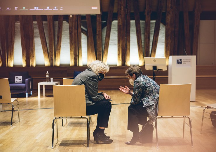 Rector Sabine Seidler and Dean Gerti Kappel — Picture: Amélie Chapalain / TU Wien Informatics