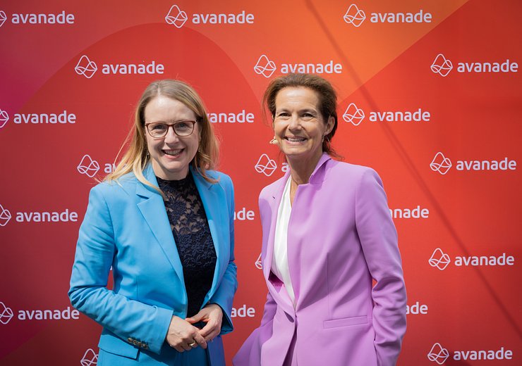 Federal Minister Margarete Schramböck and author Christine Noll. — Picture: Georg Krewenka / Avanade