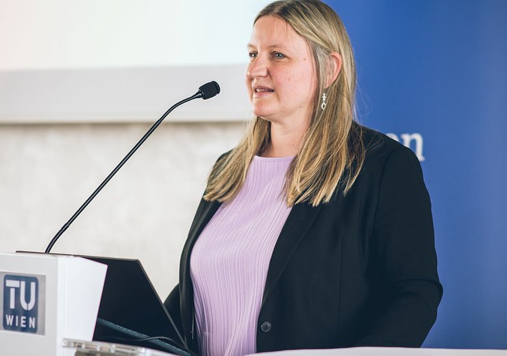 Julia Neidhardt introduces the lab and its research projects. — Picture: Amélie Chapalain / TU Wien Informatics