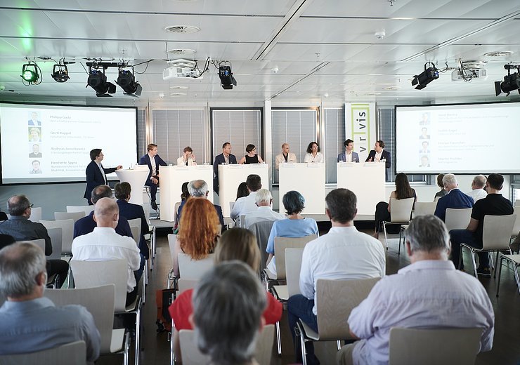 VRVis hosted the discussion as part of the "VRVis Open House". — Picture: Martin Hörmandinger / APA