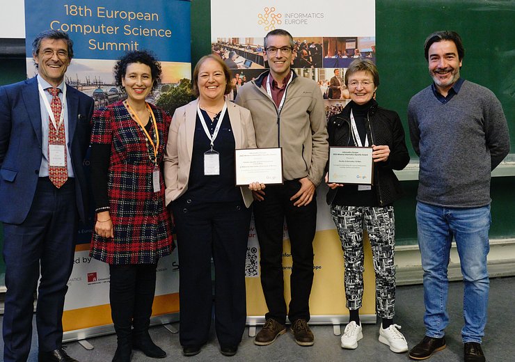 Enrico Nardelli (Informatics Europe President); Karima Boudaoud (Co-chair of this year’s Award Committee); awardees Anne Siegel, Nicolas Markey, Gerti Kappel; Jens Redmer (Google) — Picture: Fabian Hammerl