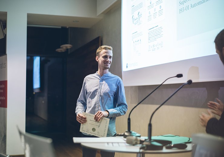 Leonhard Esterbauer, winner of the Best Poster Award. — Picture: Amélie Chapalain / TU Wien Informatics