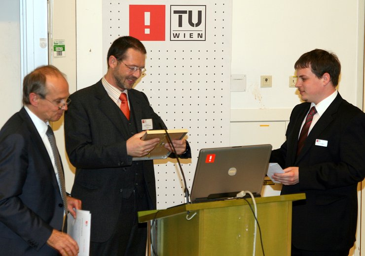 epilog WS 2009, Preisübergabe an T. Polzer