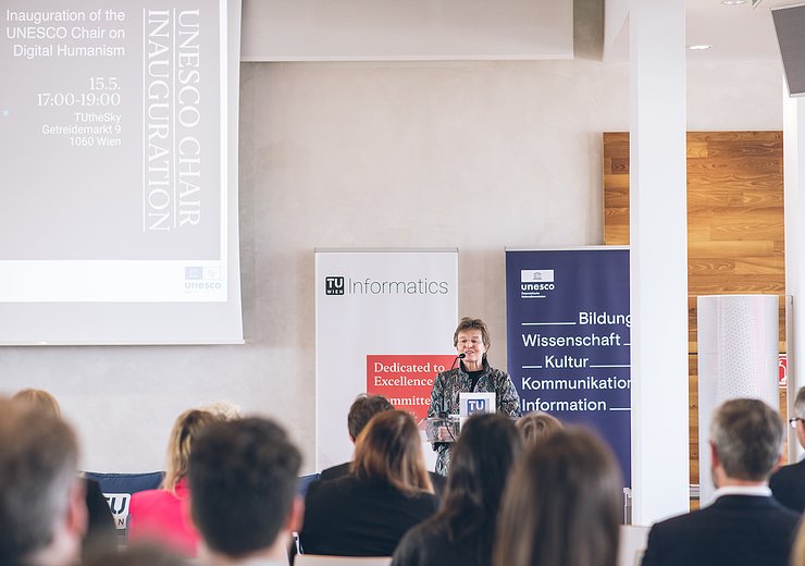 Dean of TU Wien Informatics Gerti Kappel moderated the inauguration event. — Picture: Amélie Chapalain / TU Wien Informatics