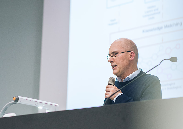 Thomas Lukasiewicz. — Picture: Amélie Chapalain / TU Wien Informatics