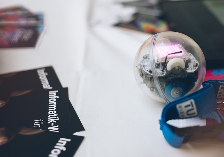 eduLAB's little robot (we swear it's not a toy) — Picture: Amélie Chapalain / TU Wien Informatics