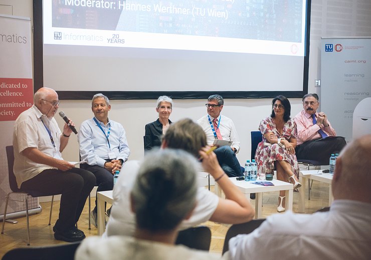 The Panel — Picture: Amélie Chapalain / TU Wien Informatics