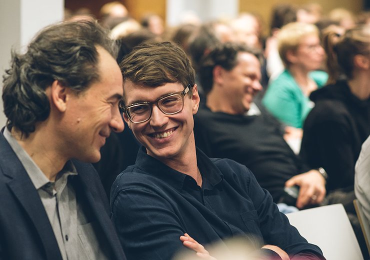 Toibas Batik and supervisor Hannes Kaufmann — Picture: Amélie Chapalain / TU Wien Informatics