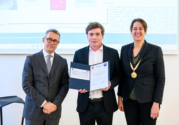 Christian Stippel receiving his award — Picture: Matthias Heisler / TU Wien