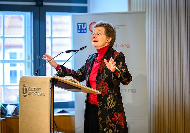 Dean Gerti Kappel, offering a welcome address — Picture: MedUni Wien / Marko Kovic