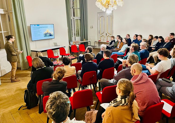 Andreas Baumann (University of Vienna, giving a project overview to the audience — Picture: Hannes Fellner