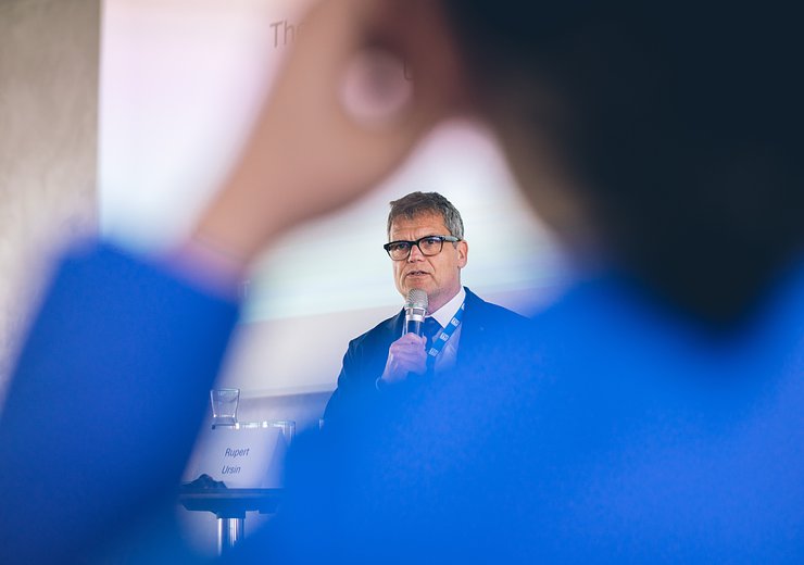 Rector Jens Schneider giving his welcome address — Picture: Amélie Chapalain / TU Wien Informatics