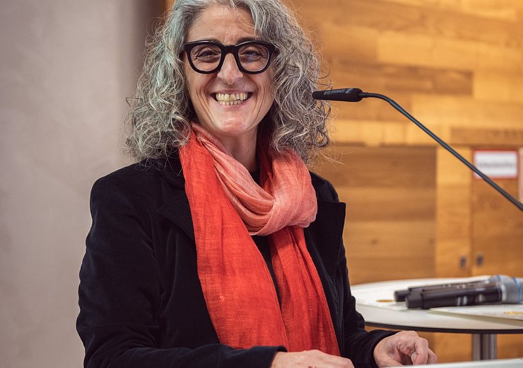 Hilda Tellioglu presented the Best Master Thesis Award, as well as our freshly graduated Bachelors with Honors — Picture: Markus Hollo / TU Wien Informatics