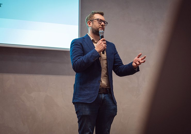 Markus Hecher introducing his student, Alexander Beiser — Picture: Markus Hollo / TU Wien Informatics