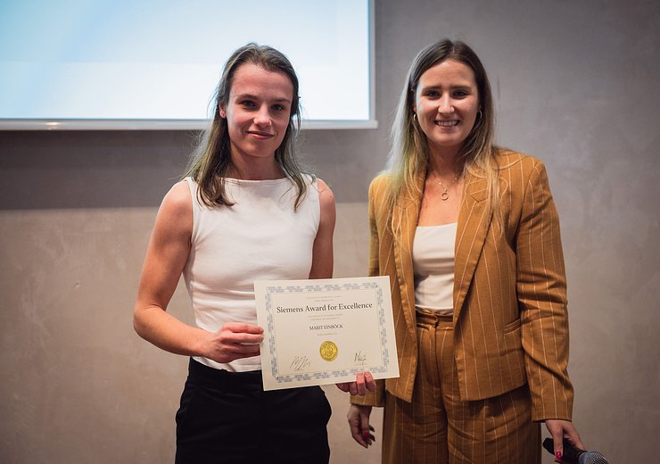 Marit Einböck and Nicole Graf — Picture: Markus Hollo / TU Wien Informatics