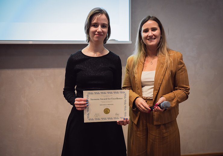 Michaela Heinzel and Nicole Graf — Picture: Markus Hollo / TU Wien Informatics