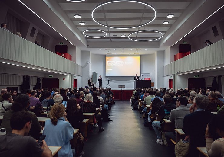 Taking in the atmosphere at the lecture hall — Picture: Markus Hollo / TU Wien Informatics