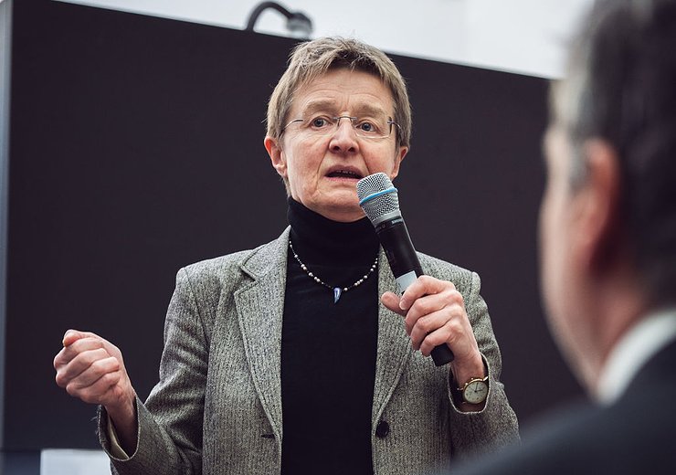 Dean Gerti Kappel welcoming Hartmut Neven — Picture: Markus Hollo / TU Wien Informatics