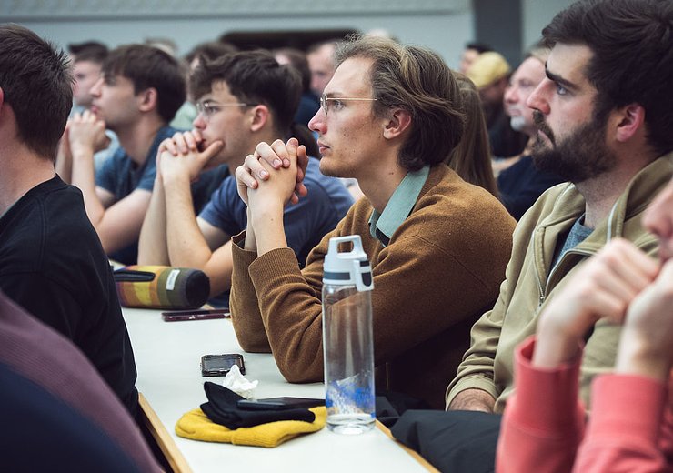 During the lecture — Picture: Markus Hollo / TU Wien Informatics