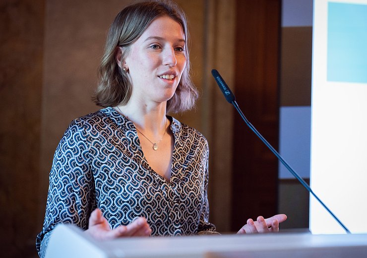 Hanna Louise Wilk presenting her thesis — Picture: Markus Hollo / TU Wien Informatics