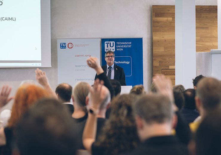 Rector Jens Schneider giving his welcome address — Picture: Amélie Chapalain / TU Wien Informatics