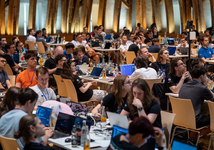 Concentration during the workshops — Picture: Marco Squarcina
