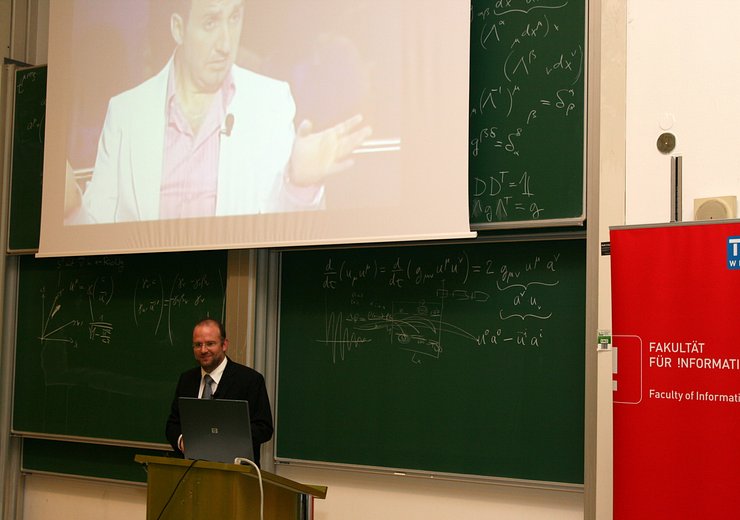 Markus Seidl, mit dem Vortrag: A Unified Approach for the Detection of Gradual Transitions in Historic Material