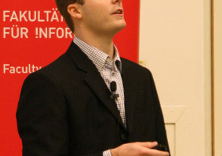 M. Kammerstetter trägt über "Real-time Encrypted Speech Communication Over Low Bandwidth Channels" vor.