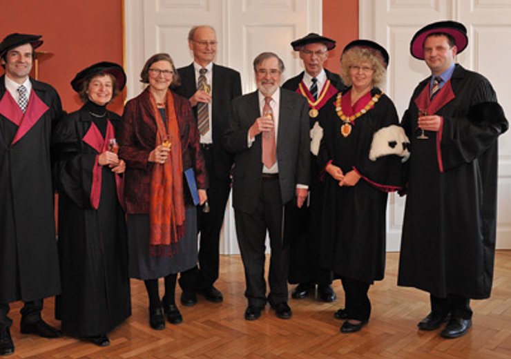 H. Abele, G. Kappel, Honorarprofessorin C. Floyd, Ehrendoktor D. Dubbers, Ehrendoktor E.M. Clarke, VR A. Prechtl, Rektorin S. Seidler, H. Veith