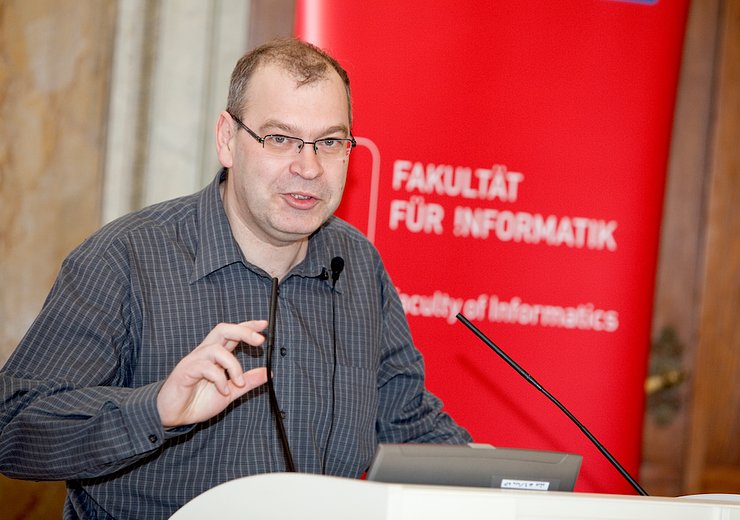 Fedor V. Fomin über "Kernelization Algorithms".