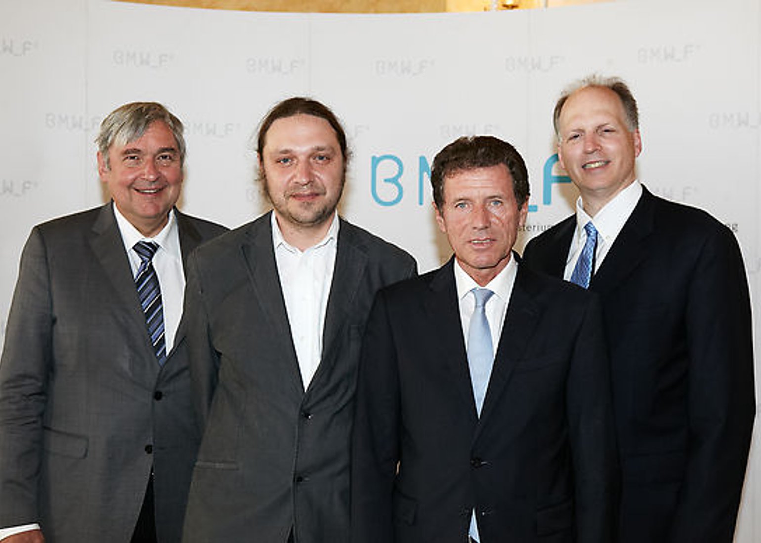 START Preis, im Bild v.l.n.r.: Christoph Kratky (FWF-Präsident), Stefan Woltran (Start-Preisträger 2013), Karlheinz Töchterle (Bundesminister für Wissenschaft und Forschung), Jan Ziolkowski (Vorsitzender der Internationalen START/Wittgenstein-Jury)