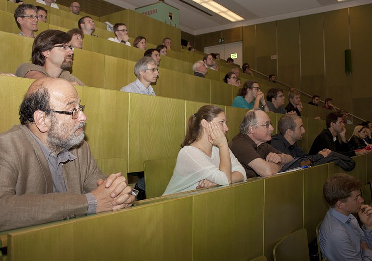 Das Publikum folgt interessiert den Vorträgen. — Picture: TU Wien Informatics