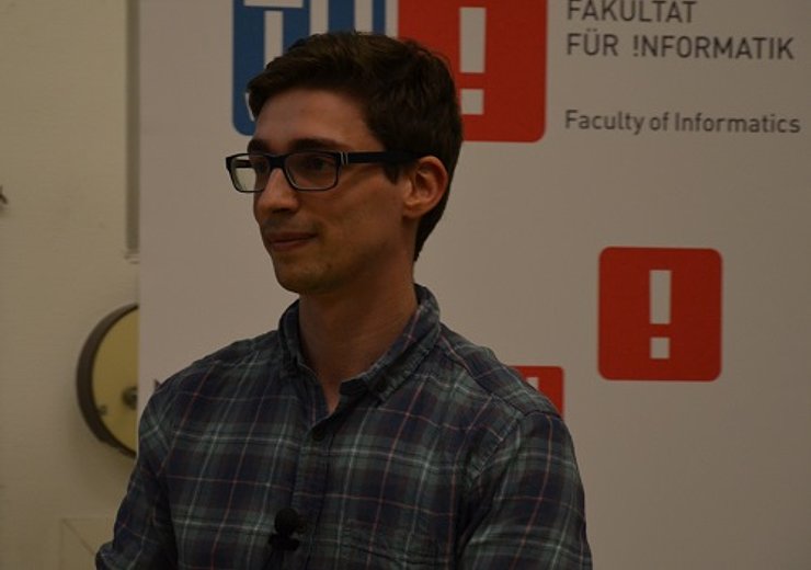 Adrian Haret präsentiert "Merging in the Horn fragment". — Picture: TU Wien Informatics